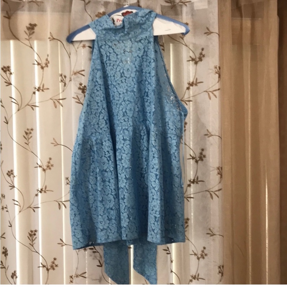 Zara beautiful lace top size XL 💐